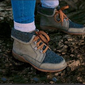 Chaco Women’s Barbary Chukka boot Sz 11